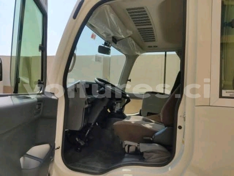 Big with watermark toyota coaster ivory coast aboisso 72492