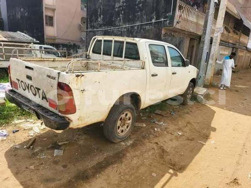 Big with watermark toyota hilux abidjan abidjan 72548