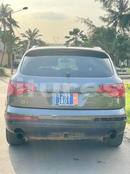 Big with watermark audi q7 abidjan abidjan 72570