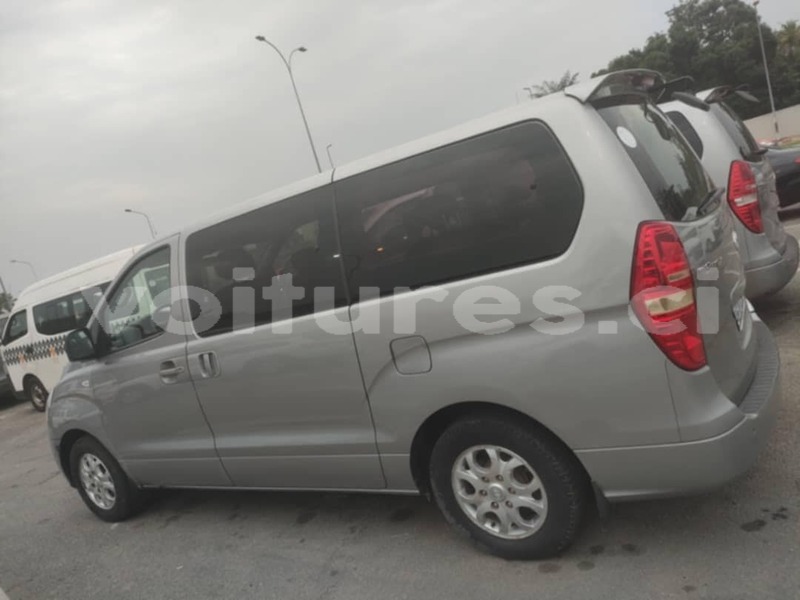 Big with watermark hyundai h1 abidjan abidjan 72780