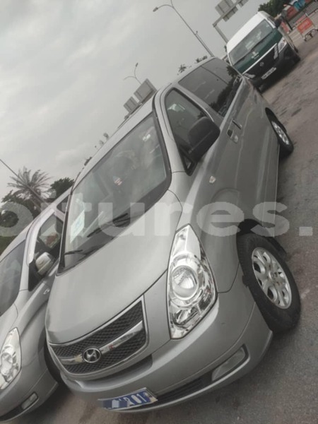 Big with watermark hyundai h1 abidjan abidjan 72780