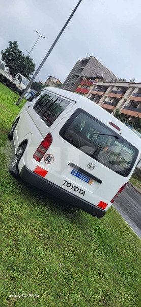 Big with watermark toyota hiace ivory coast aboisso 73033