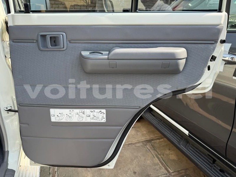 Big with watermark toyota land cruiser ivory coast aboisso 73061