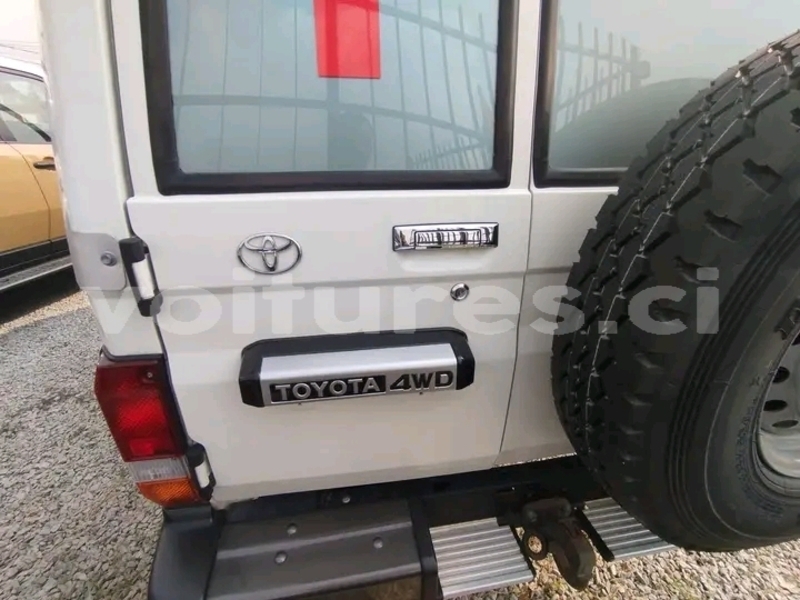 Big with watermark toyota land cruiser ivory coast aboisso 73736