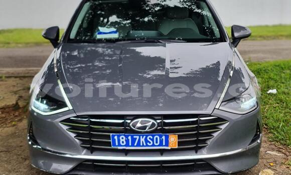 Sayi Na hannu Hyundai Sonata Silver Mota in Abidjan a Abijan Sayi Na hannu Hyundai Sonata Silver Mota in Abidjan a Abijan